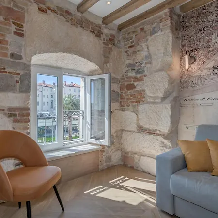 Apartamento Grand Palace Luxury Retreat - Exclusive Self Service