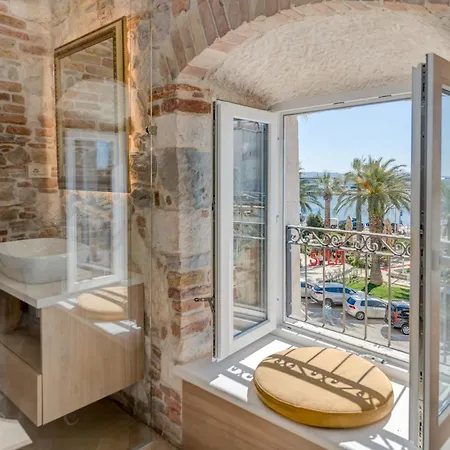 Apartamento Grand Palace Luxury Retreat - Exclusive Self Service Split