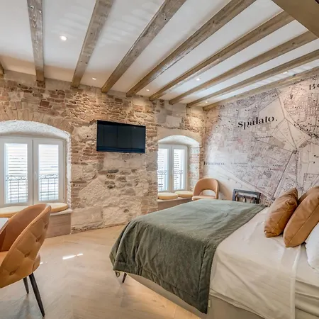 Apartamento Grand Palace Luxury Retreat - Exclusive Self Service Split