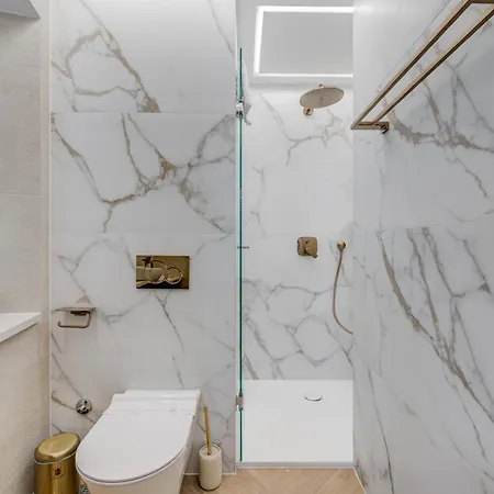Grand Palace Luxury Retreat - Exclusive Self Service Split